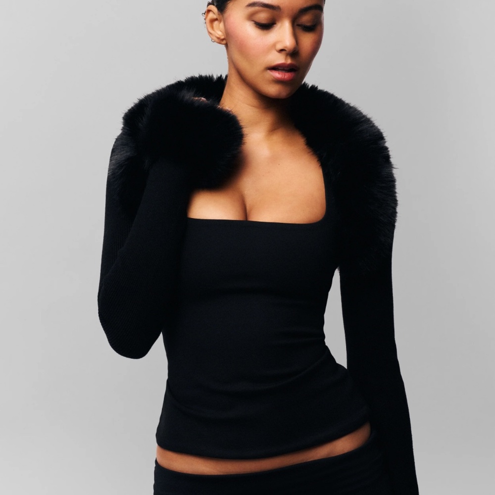 Guizio Faux Fur Knit Bolero Size Small NWT still in bag!